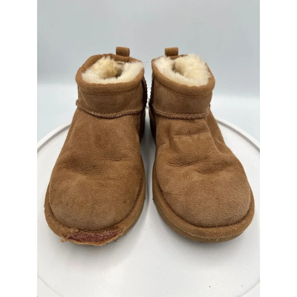 UGG Classic Ultra Mini Boots Kids 13 Chestnut Suede Cozy Ankle Boot 1130750K